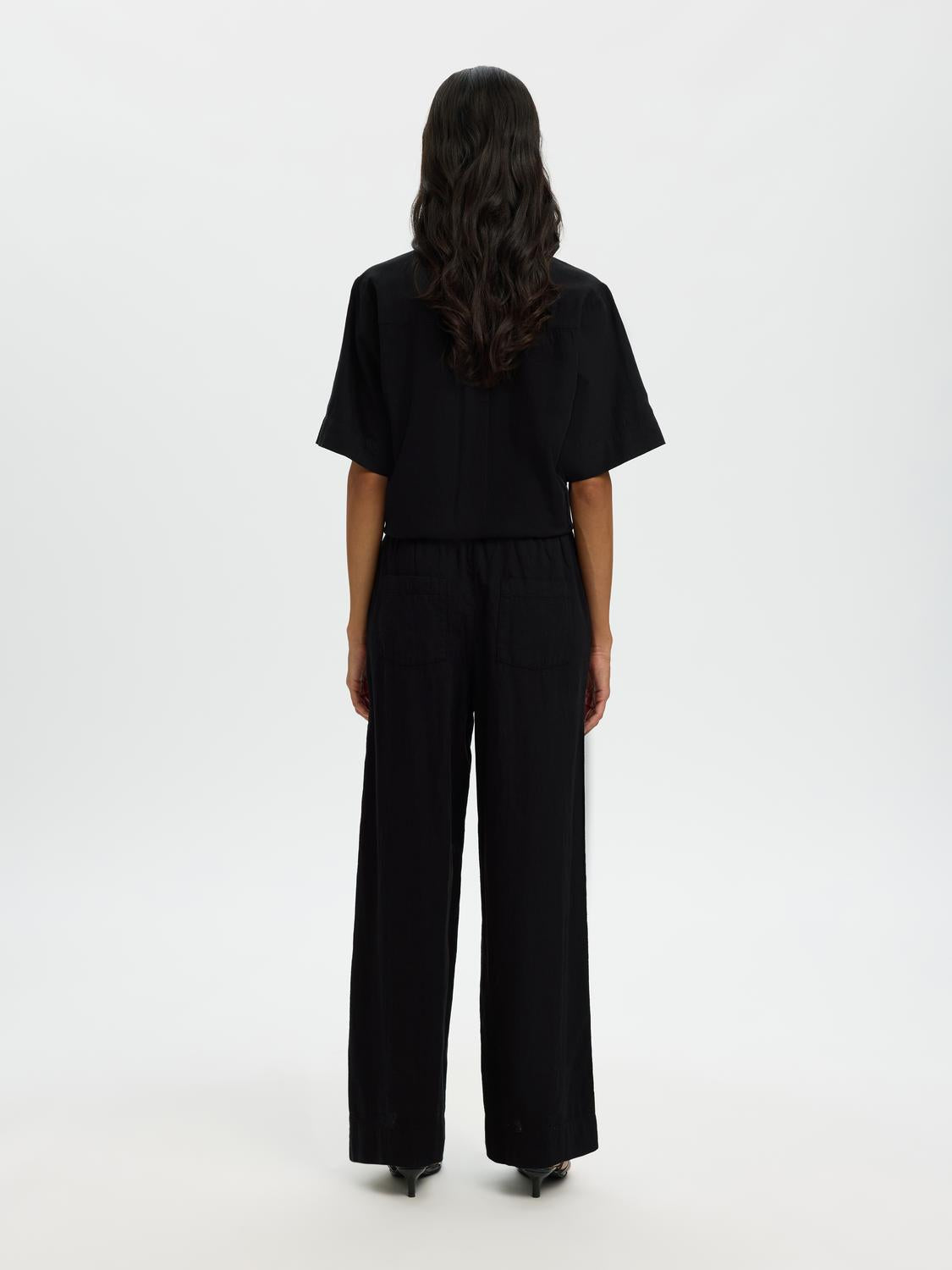 model_shot-back